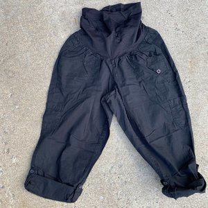 Motherhood Maternity black capris Size 1X